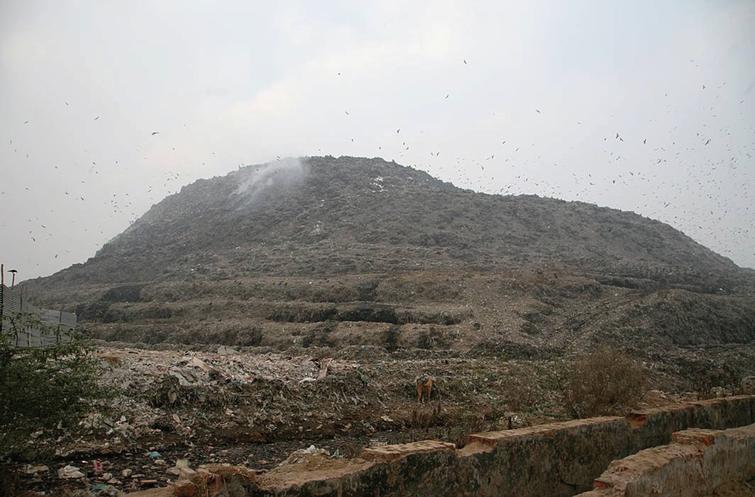 Delhi’s Ghazipur landfill 